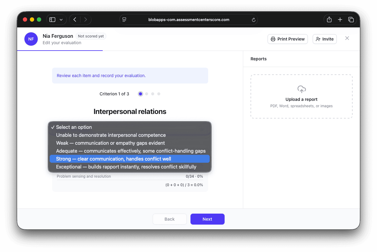 Evaluation screen scoring a candidate's interpersonal relations, with the score updating live